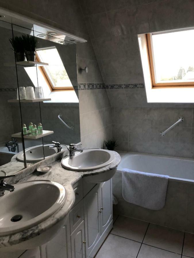 La Ferme De La Place Bouvines Eksteriør bilde